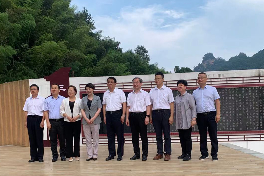 省人大常委會黨組副書記、副主任黃關(guān)春調(diào)研三王村鄉(xiāng)村振興項(xiàng)目